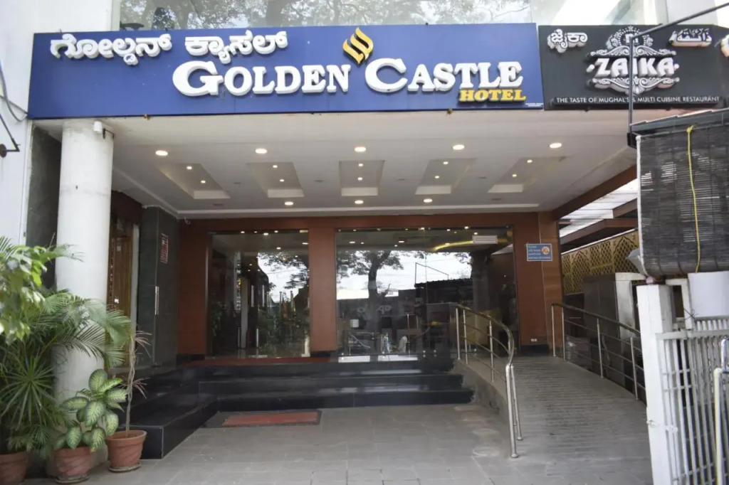 Hotel Golden Castle