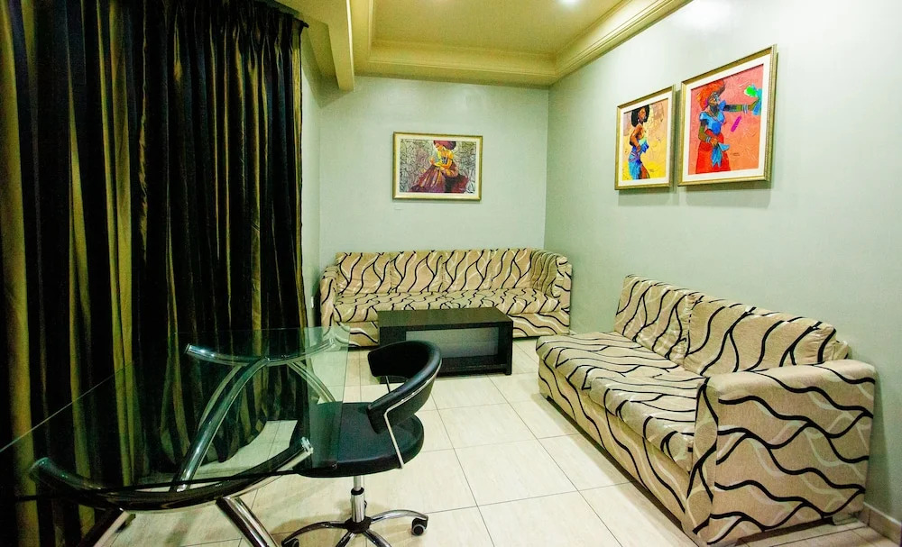 Genesis Reventon Hotel