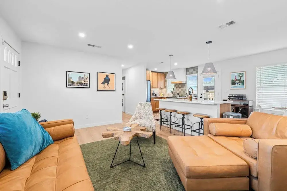 Casa Que Canta by Avantstay Private Pool, Firepit & Walkable East Austin Gem