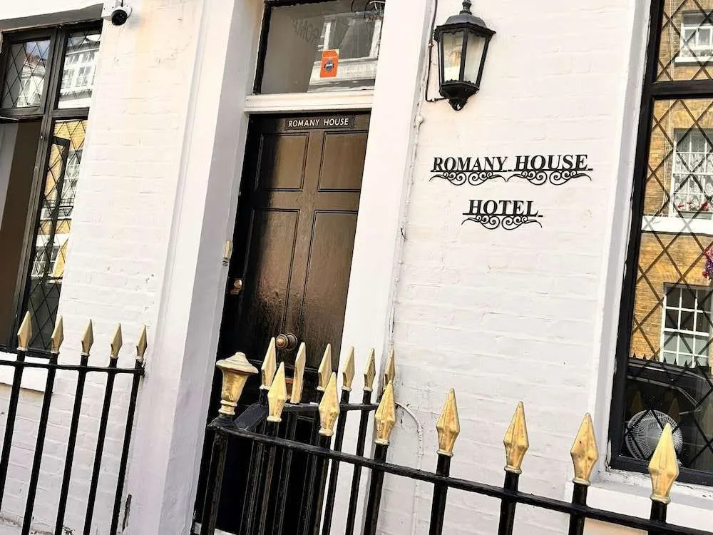 Romany House Hotel