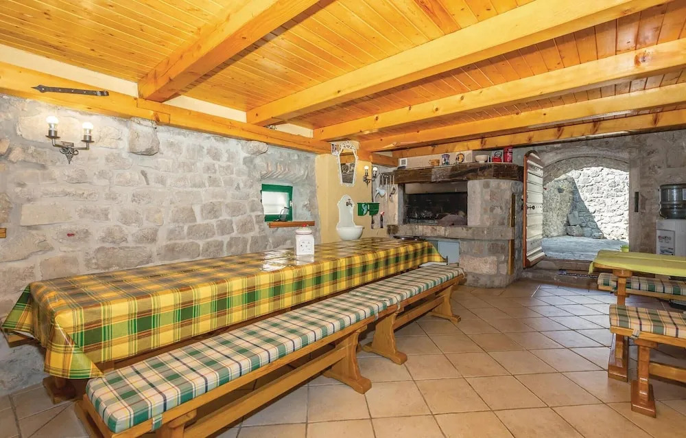 Amazing Home in Crikvenica With Wifi and 3 Bedrooms