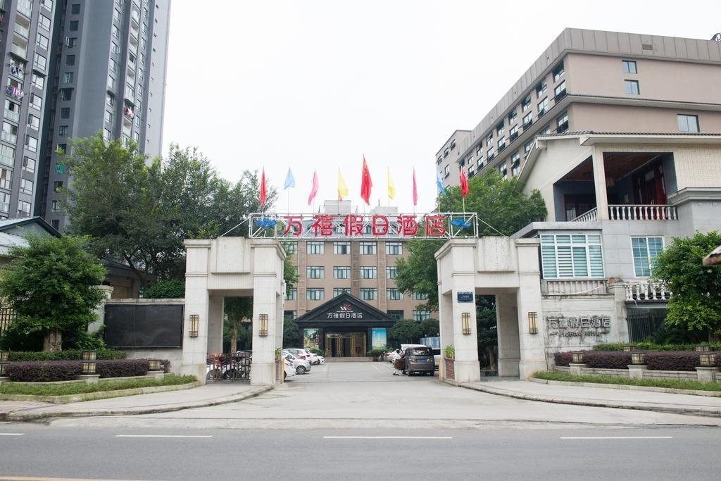 Thousands of Fortunes Hotel