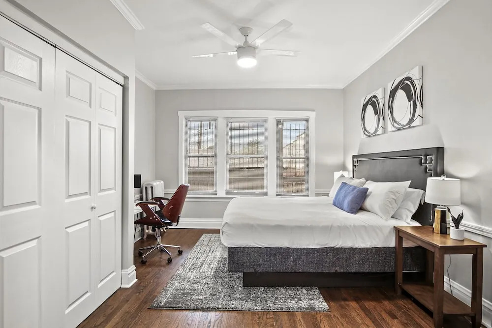 Classy 2BR Spacious Apt in Avondale