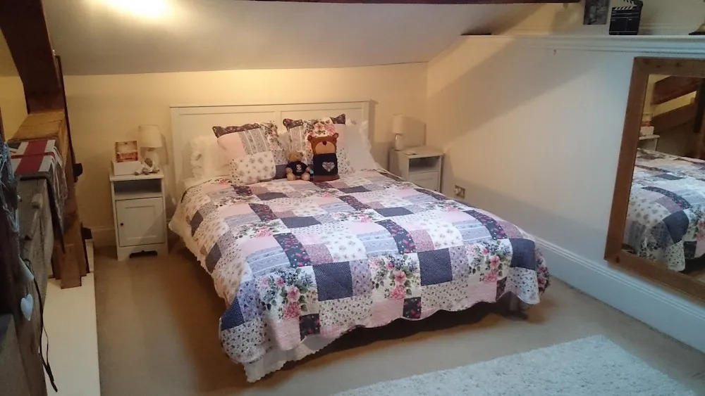 Princess Park Manor Shared Luxury Apartment