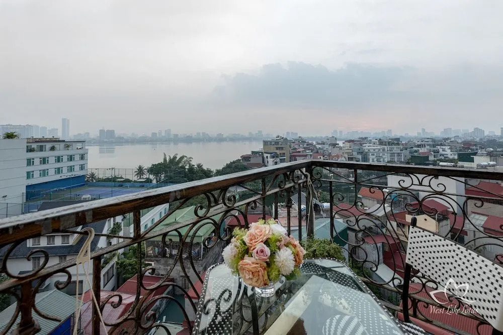 West Lake Lotus Serviced Apartment