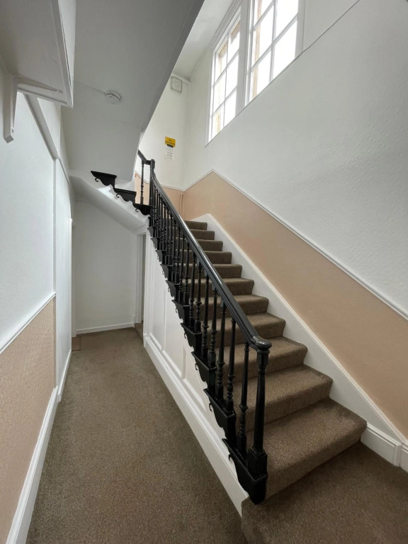 Stylish 2 Bedroom Apartment Yeovil Town Centre