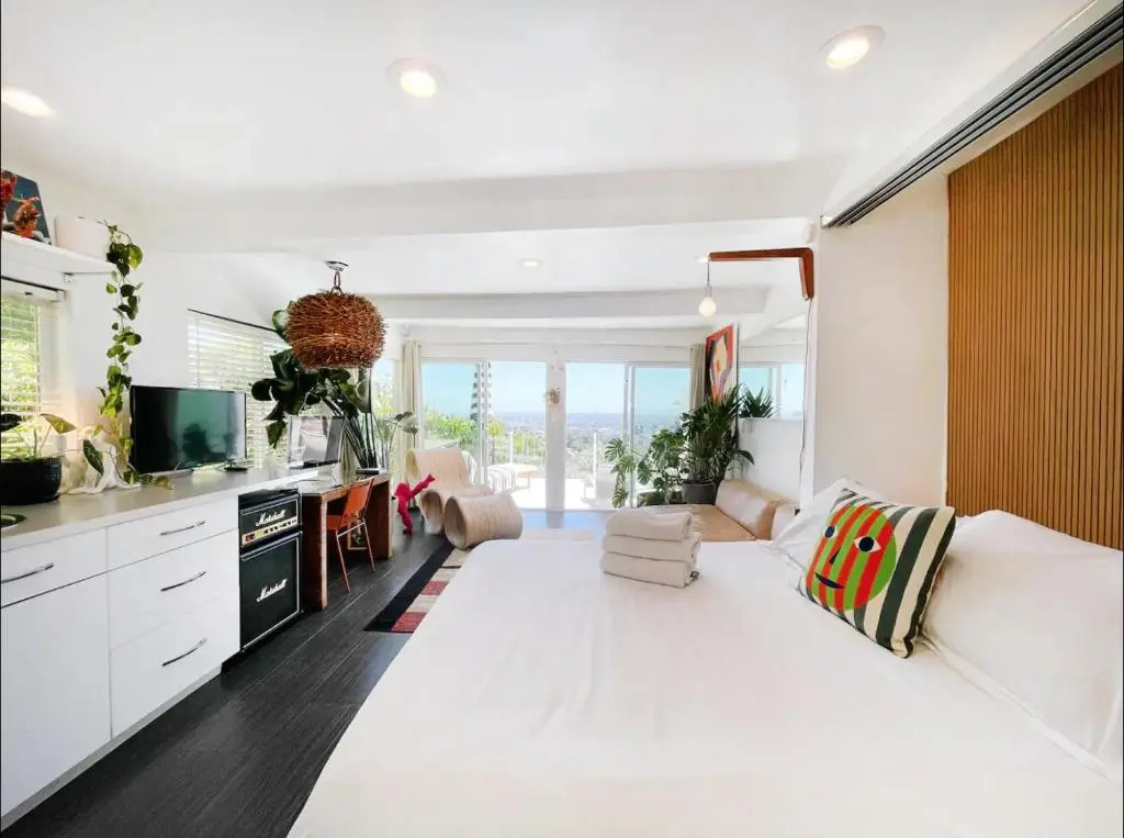 Hollywood Hills 1940s Mansion