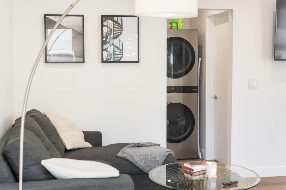Toluca Lake Modern 1BR Fully Renovated Remodeled in 2023 w Ev-charger p70