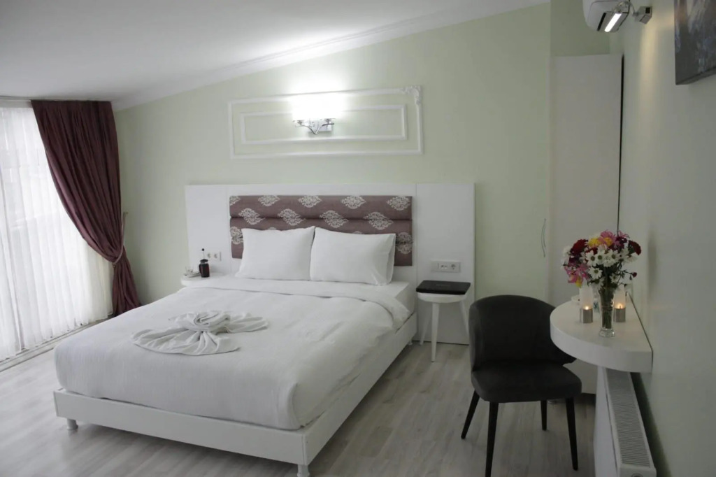 Отель The Wolf Hotel Karakoy