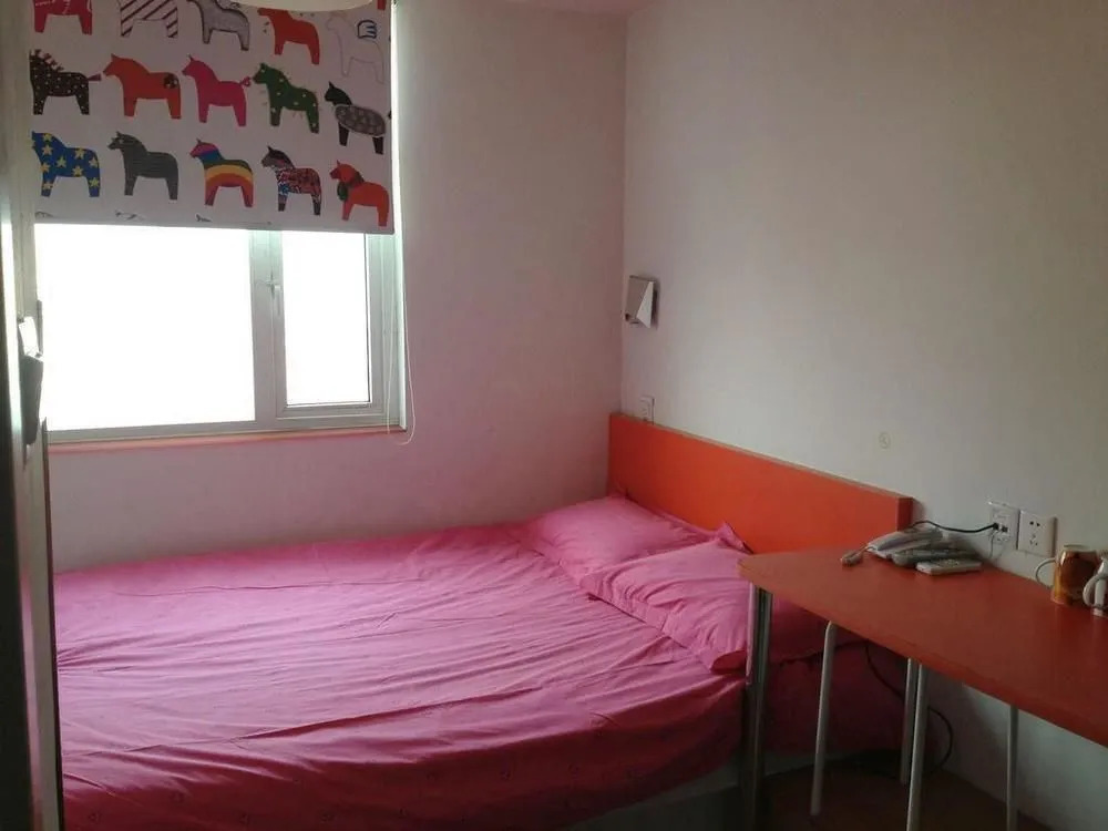 Ruizhihua Apartment