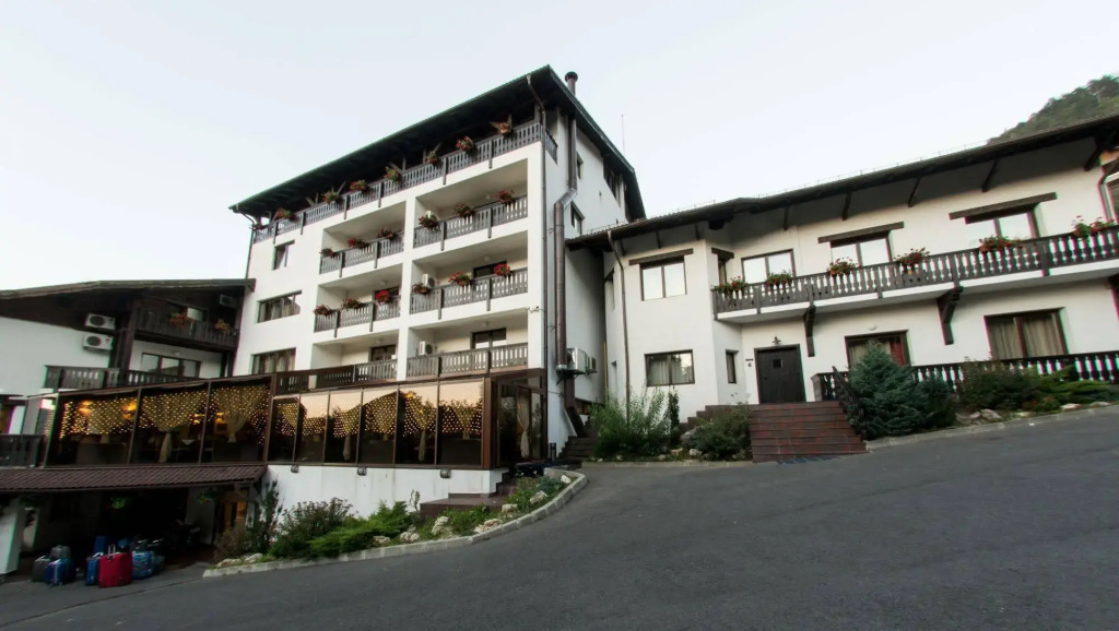 Classic Inn Hotel
