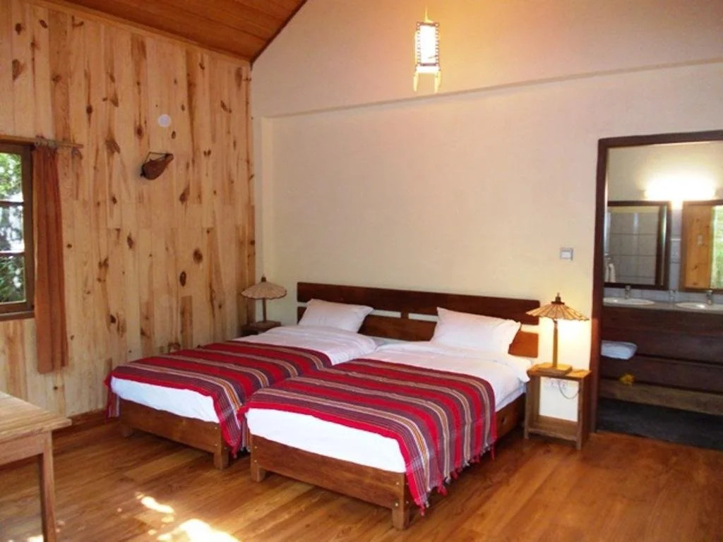 Thitaw Lay House B & B