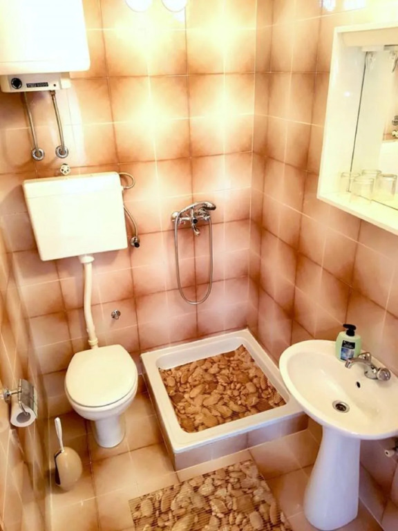 Room Tonka - 150 m from beach: R1 Jelsa, Island Hvar