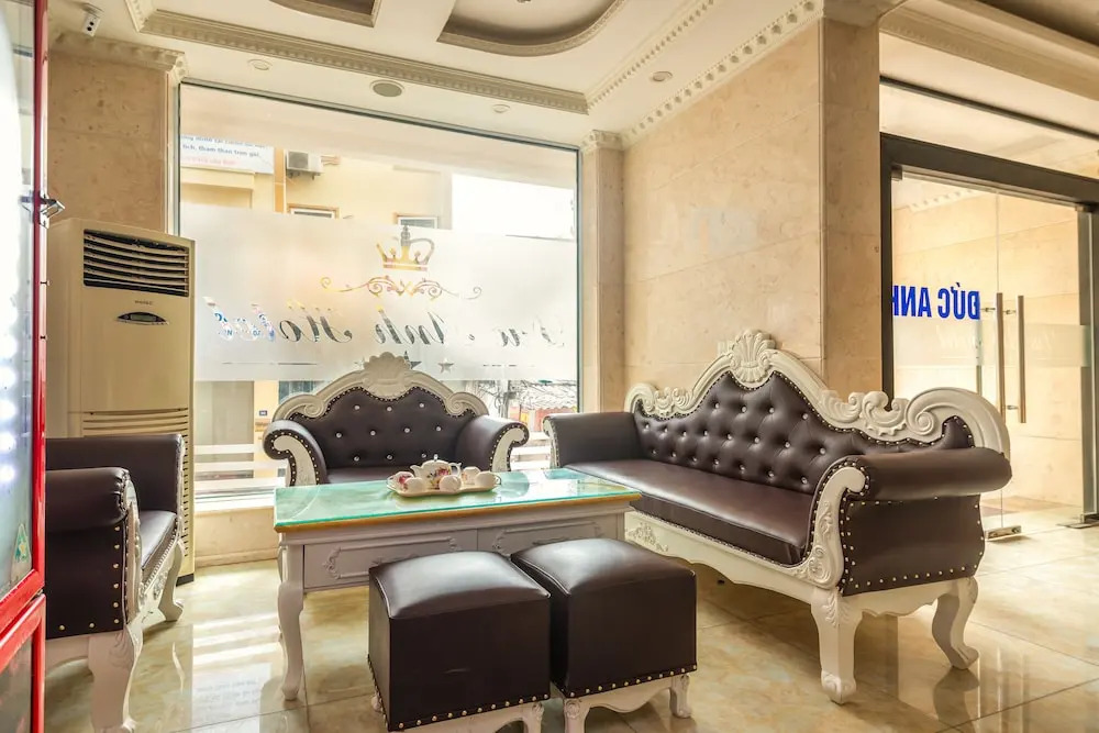 Duc Anh Hotel by OYO Rooms