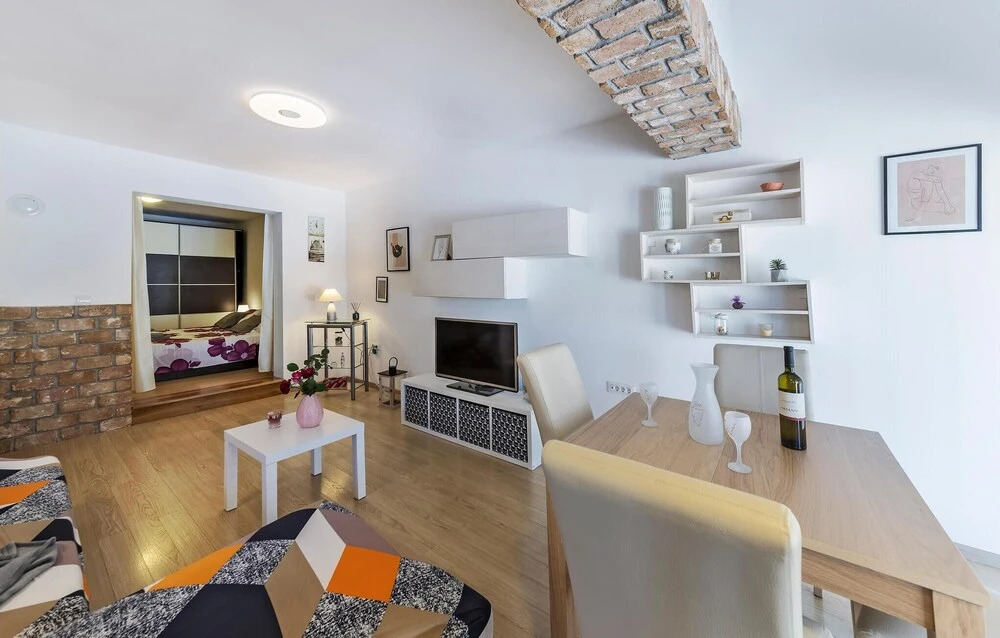 Nice Apartment in Pula With Wifi and 1 Bedrooms