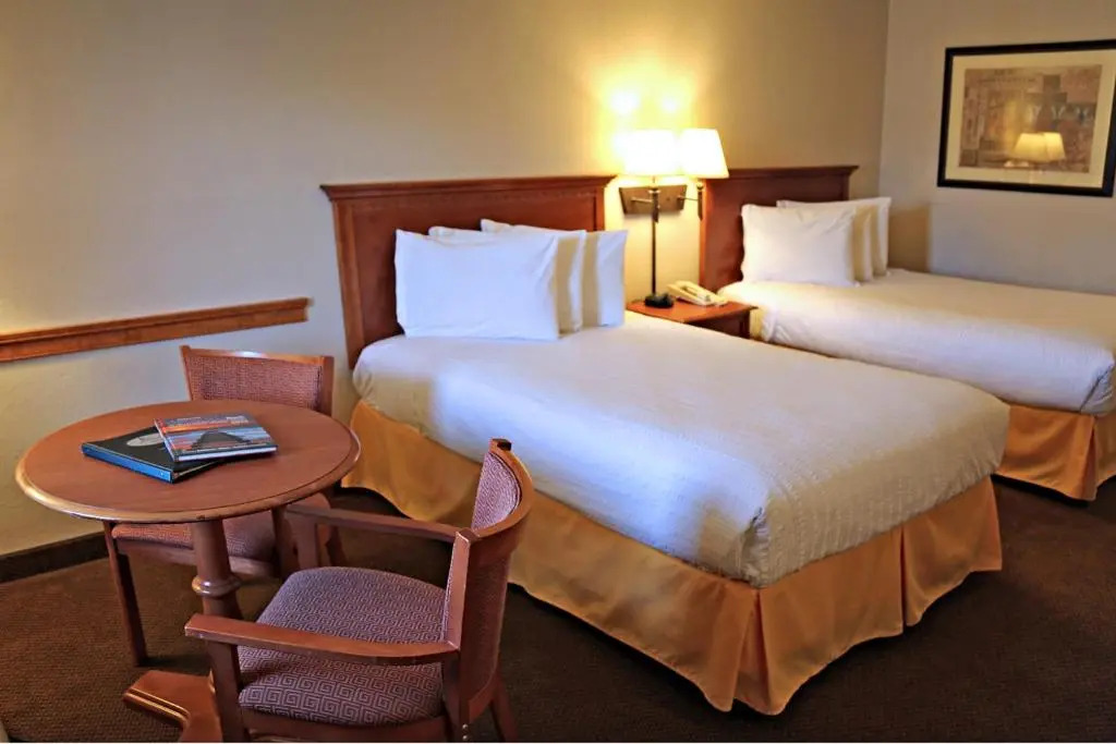 Atlantis Inn