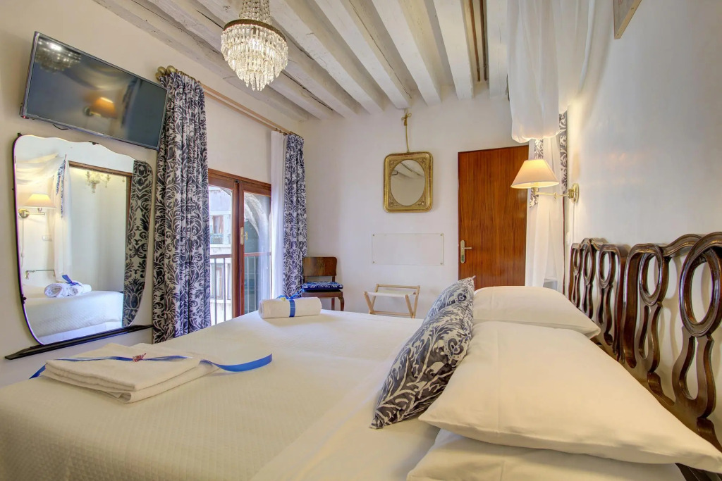 SAN MARCO CANAL VIEW#2 aircond, 4 pax, 120sqm Wifi