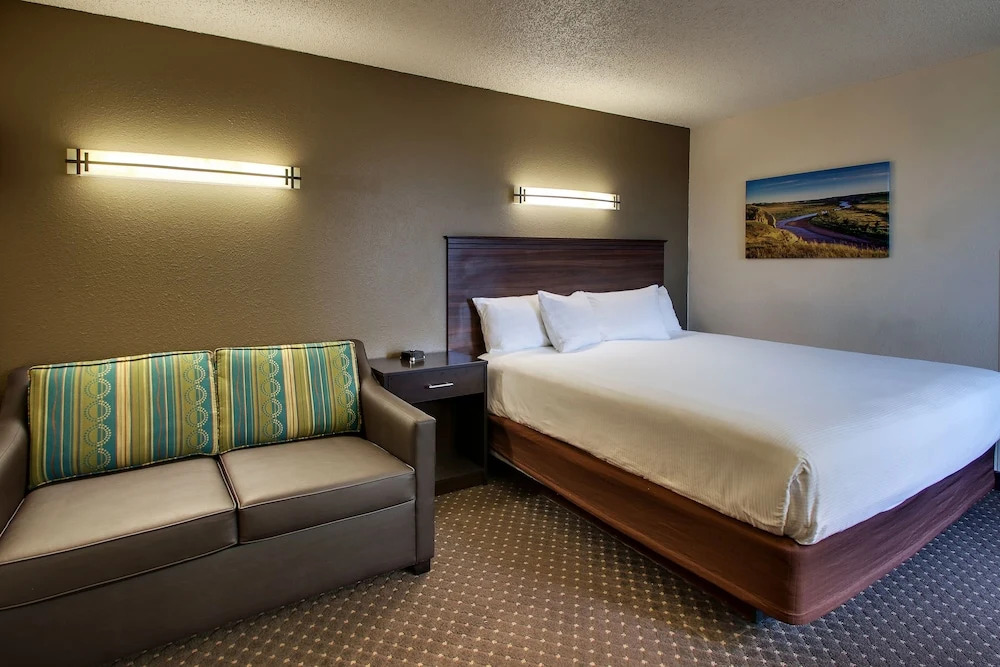 Expressway Inn