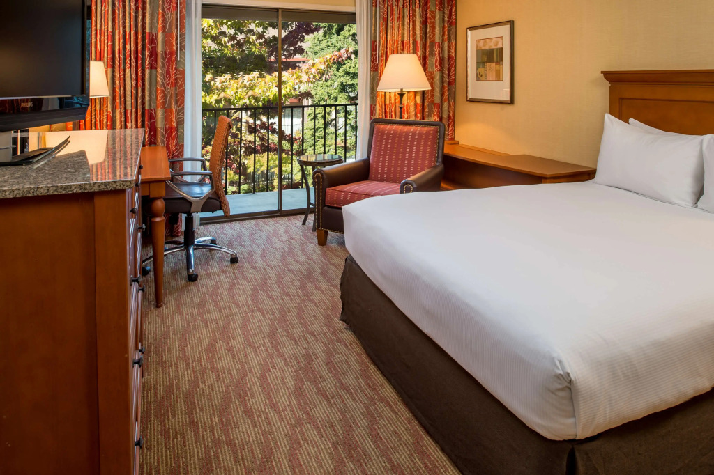 DoubleTree by Hilton Seattle Airport