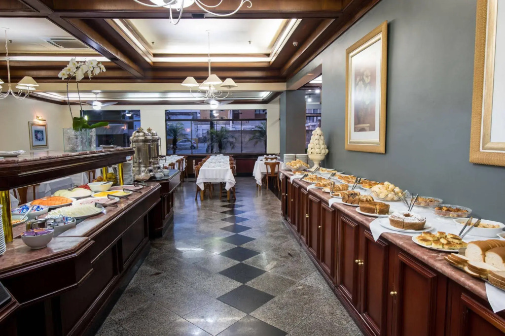 Hotel Carlton Plaza