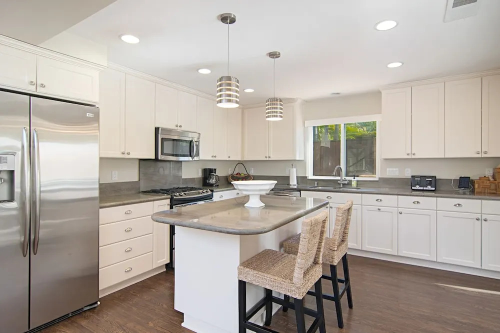 Modern Beach Oasis w/ Outdoor Kitchen home