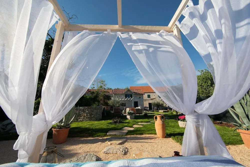 Rustical Holiday Resort Olea