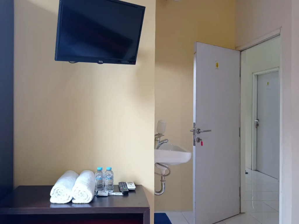 Rama Shinta Homestay near Gembira Loka Zoo RedPartner