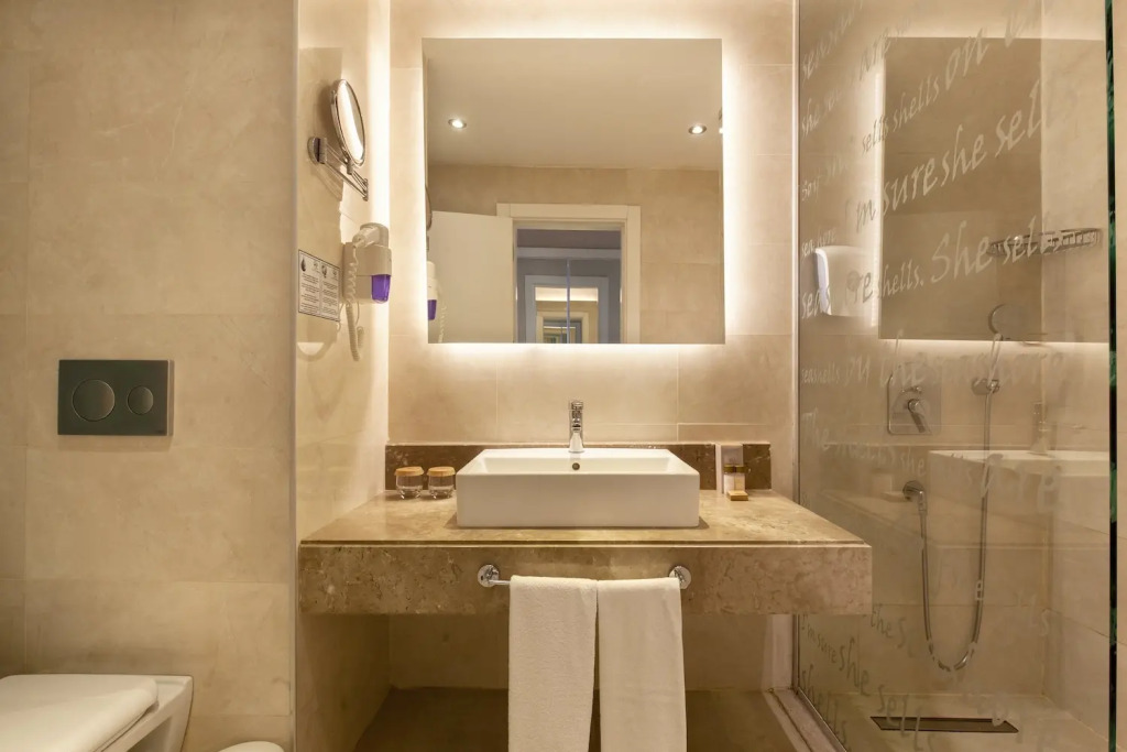 Seashell Resort & Spa
