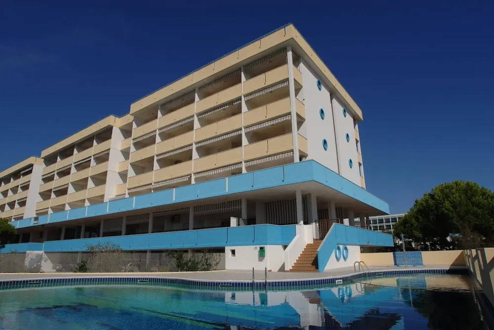 Beach Retreat for up to 6 Guests-beahost
