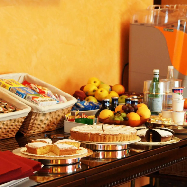 Bram Hotel