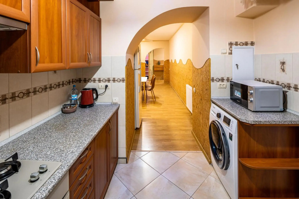 The MAIN square! 2 separated bedrooms, balcony