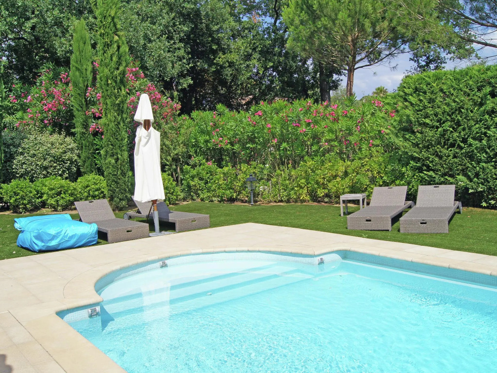 Villa in Gassin Near Saint Tropez Beaches