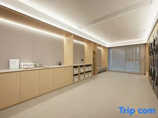 Ji Hotel (Nanjing Yuhua Vientiane City Jiaxi Metro Station)