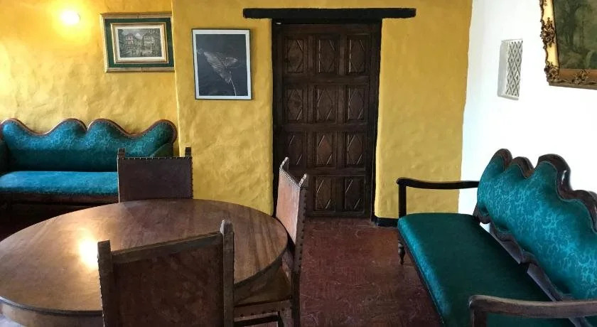 LM Hotel Colonial