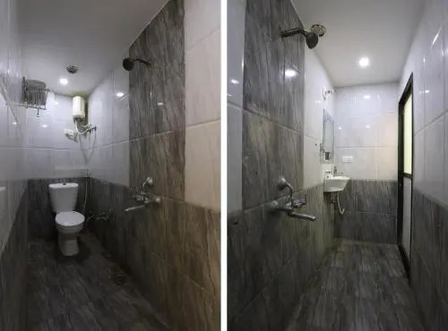 OYO 28441 Hotel Ashirwad
