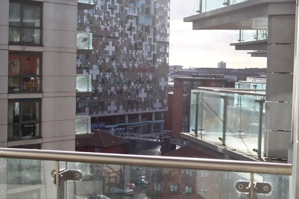 ROC Apartments - Quartz