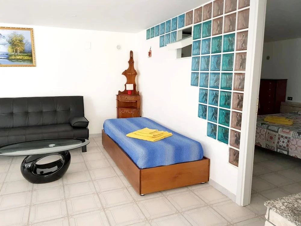 Apartment With one Bedroom in Fontane Bianche, With Wonderful sea View, Enclosed Garden and Wifi - Near the Beach