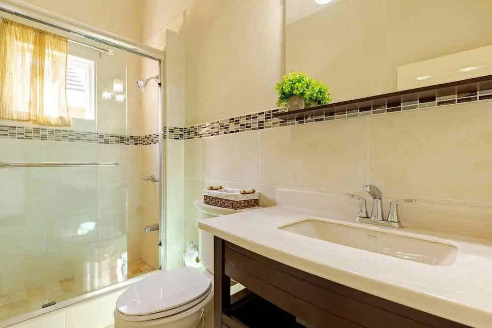 Modern 2br House W/pool and Sea View in Ocho Rios