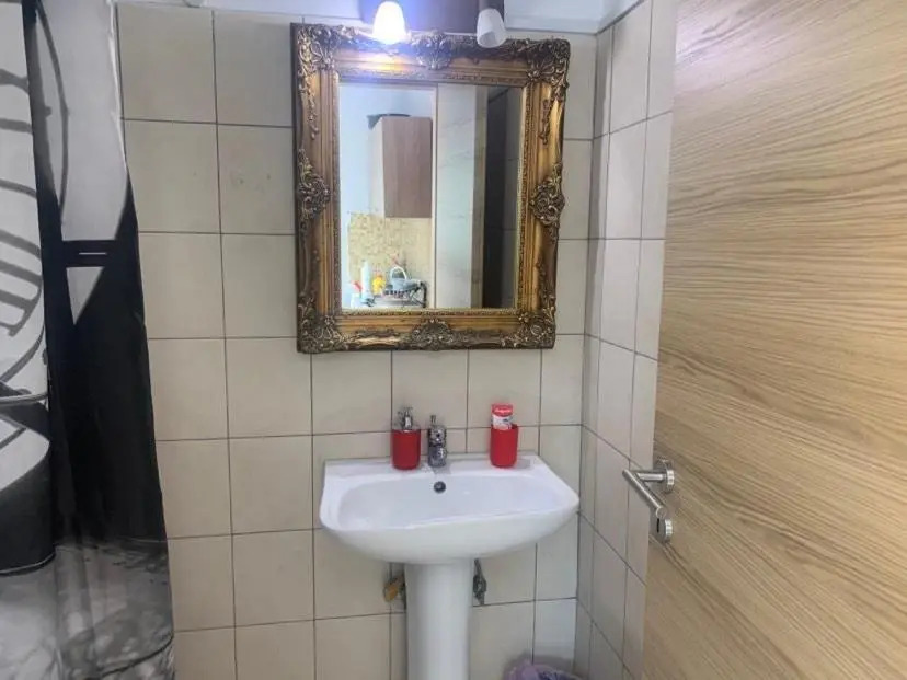 Studio close to Train Station