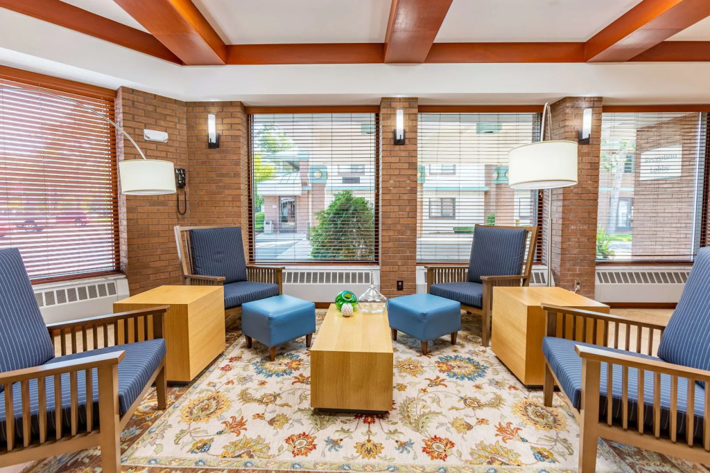 Country Inn & Suites by Radisson, Traverse City, MI