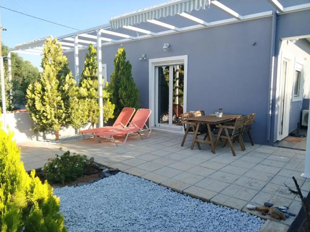 Manos Housing Units