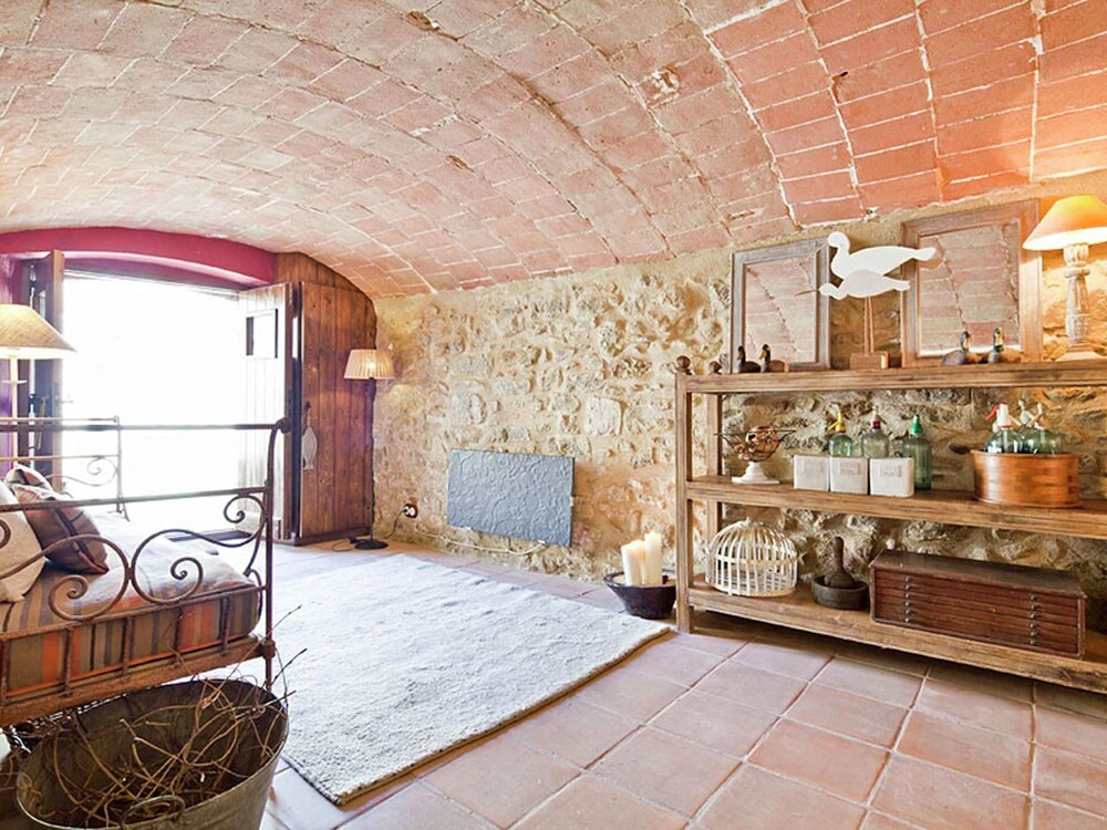 Traditional House Restored for 6 Persons With Pool in Ullastret
