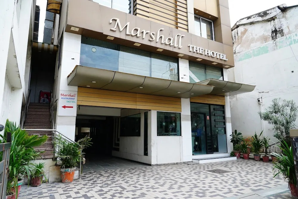 Marshall The Hotel