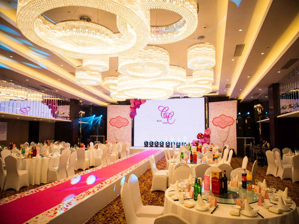 Wushan Pleasure Hotel