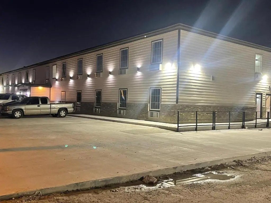 Efficiency De Luxe Sulphur Near Lake Charles I 10