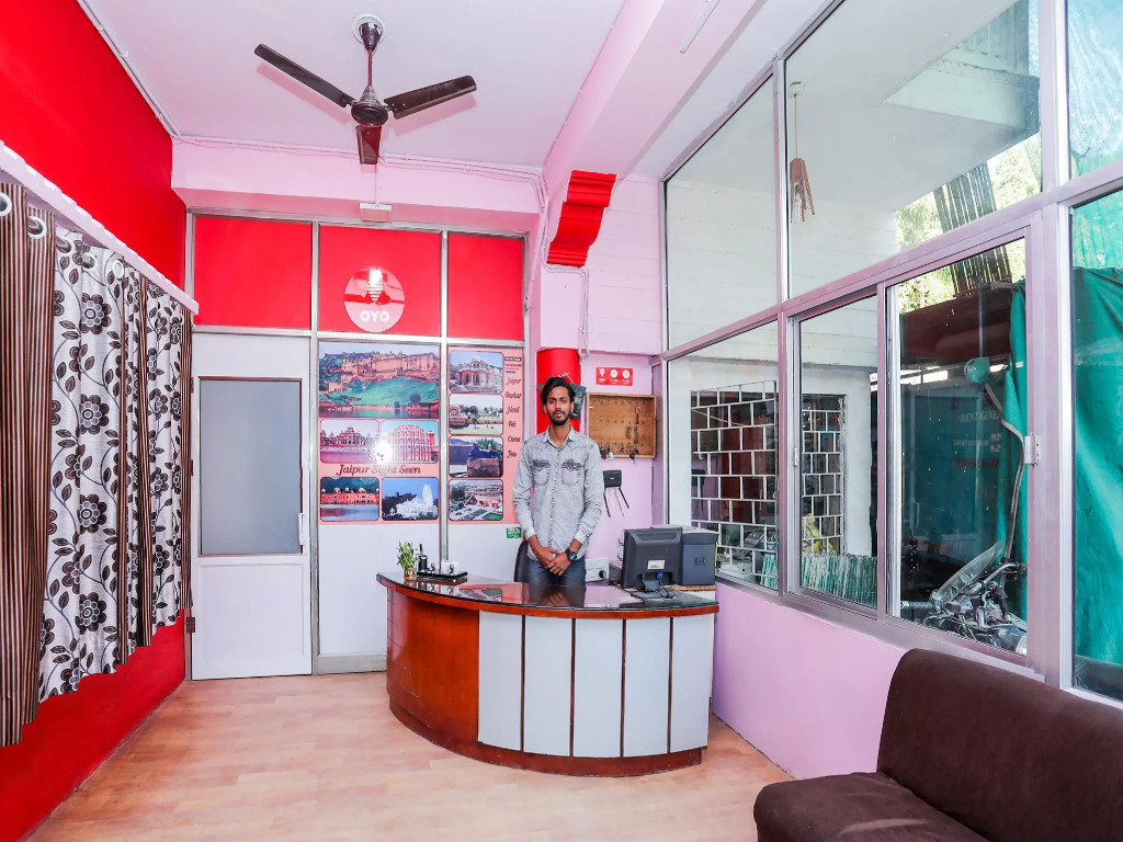 OYO 22047 Hotel JAL MAHAL