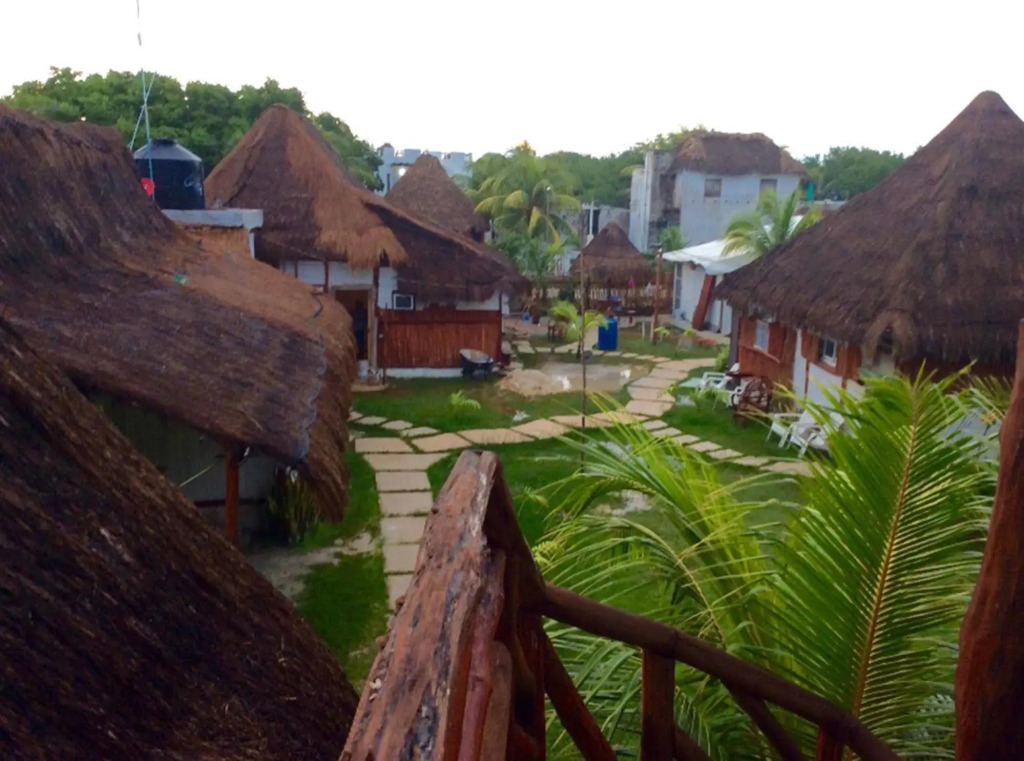 Golden Paradise Hostel