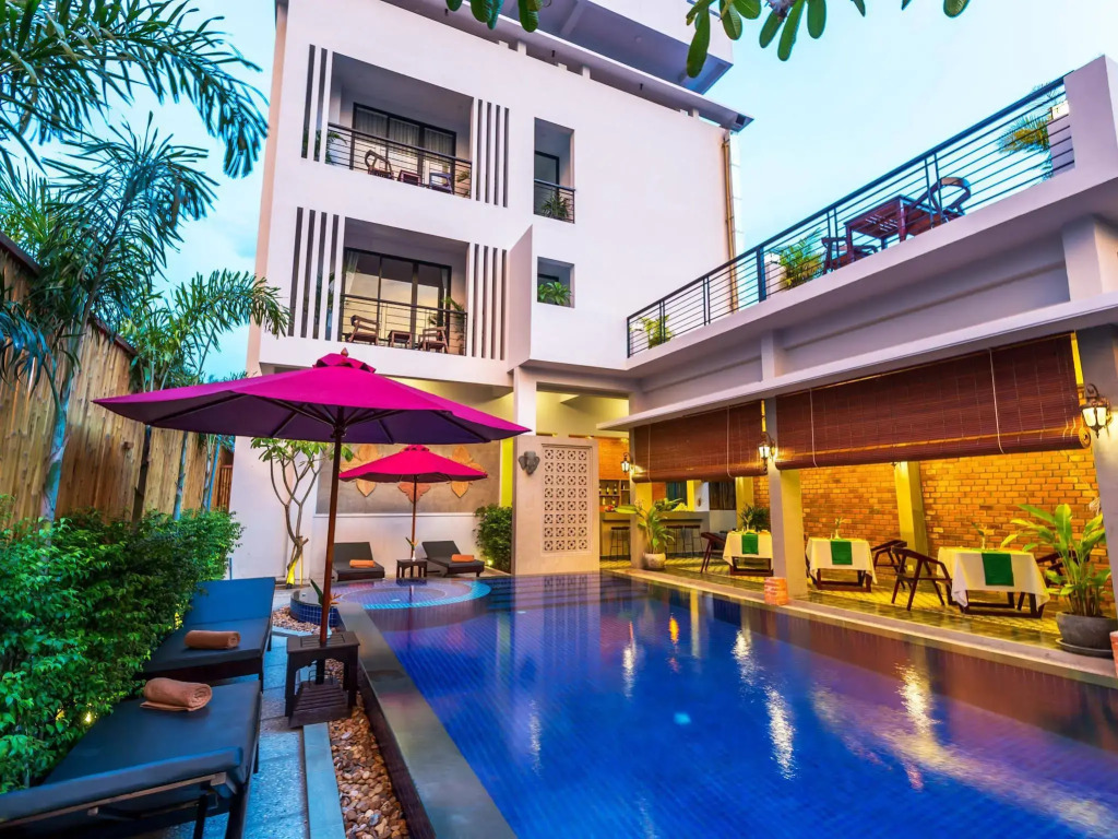 Silver Palms Residence