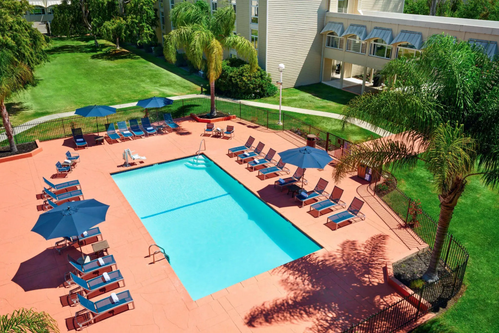 Hilton Oakland Airport Hotel