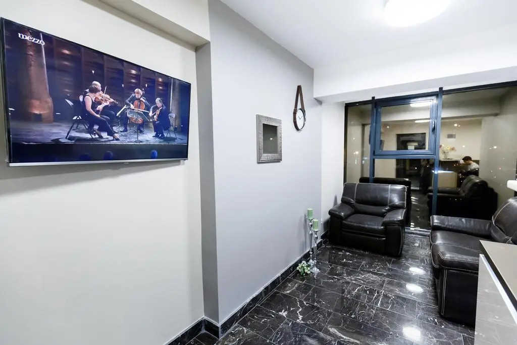 Metropolitan Iassium Luxury Suites